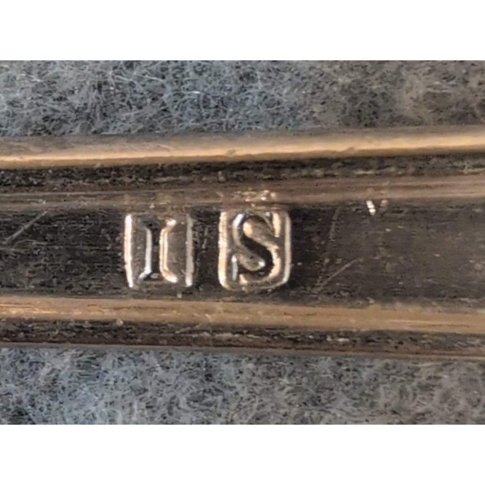 Set of 4 Wm Rogers Silverplate Forks Floral Engraved Vintage Dining Tableware IS - Picture 4 of 5